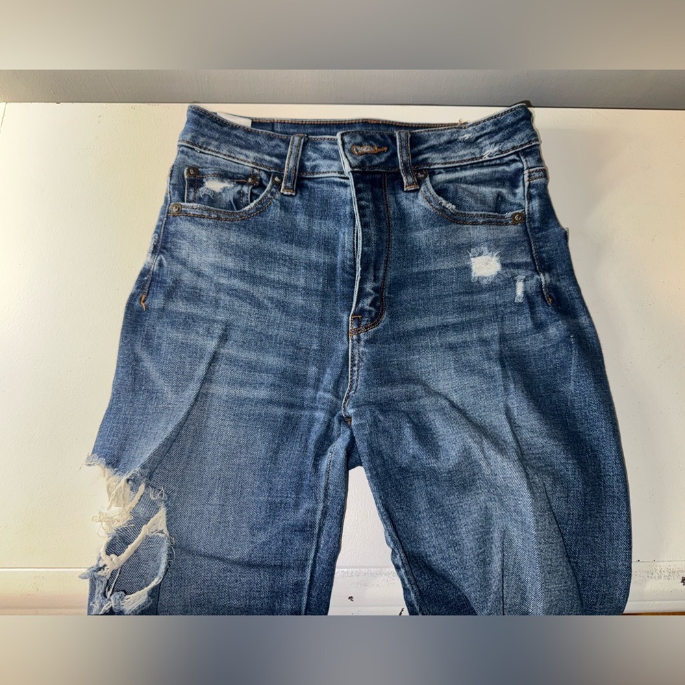 American Eagle Ripped Super Hi-Rise Jegging - Size 00 Regular